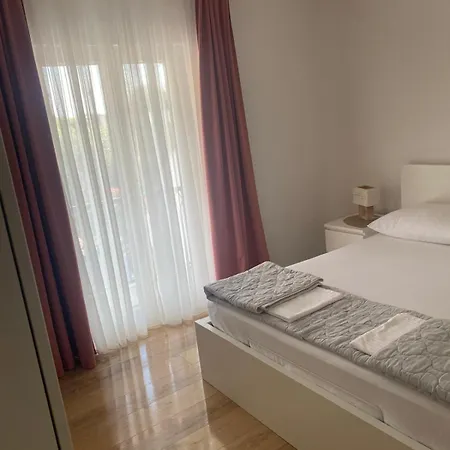 Nora Near The - By Ta Leut Agency Apartman Privlaka